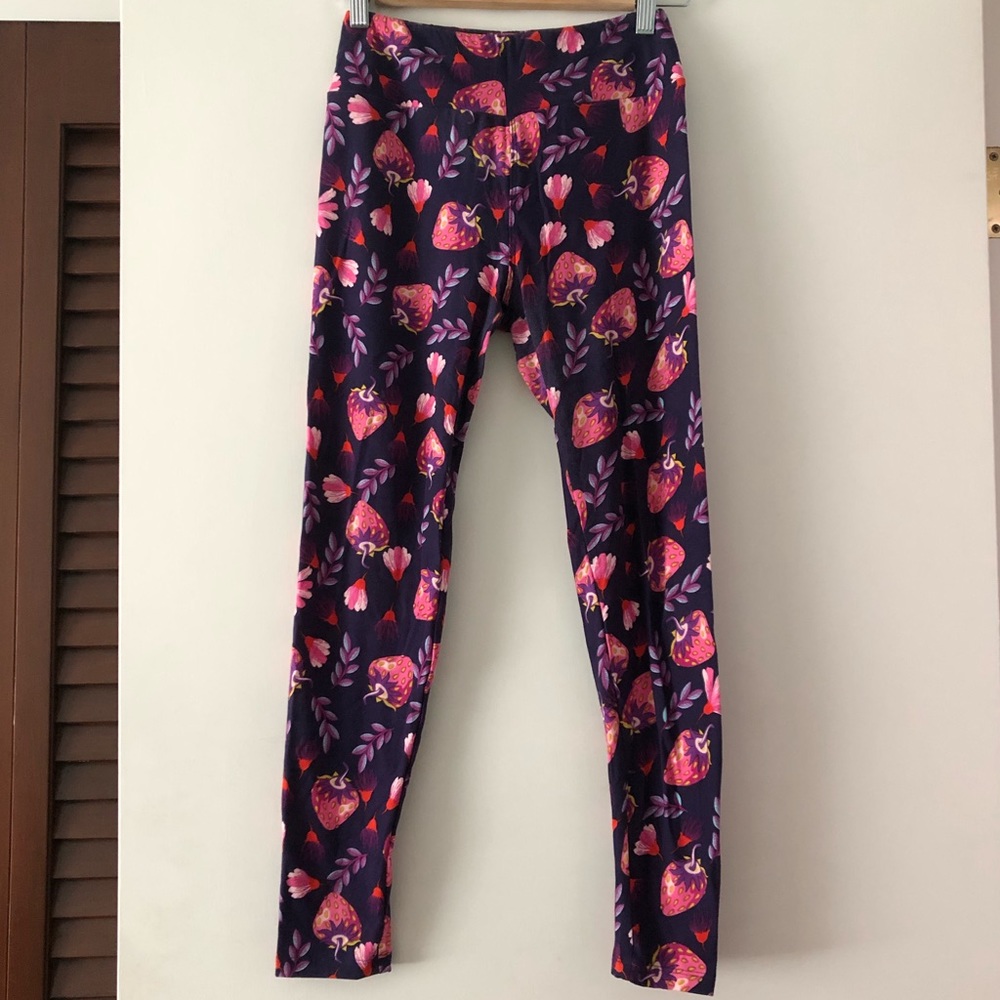 Lularoe “soft as butter” Strawberry leggings